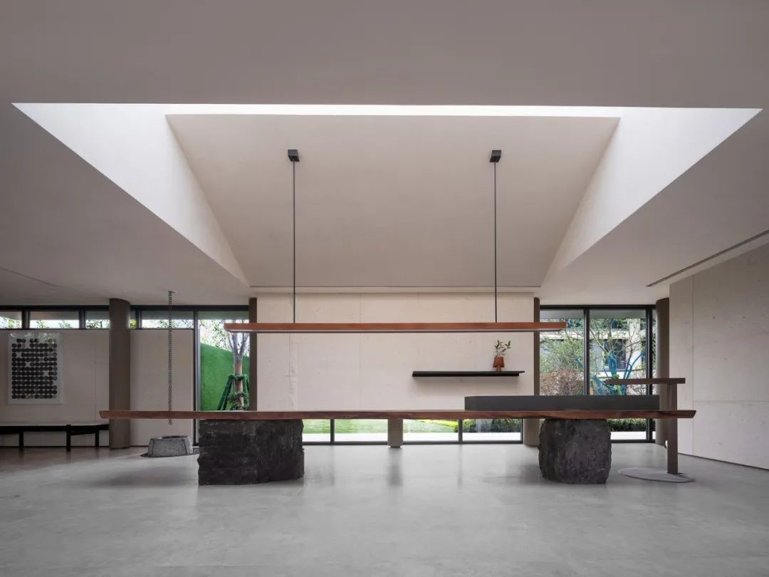 中南春风里售楼处 | 融合中西文化的现代园林空间-13