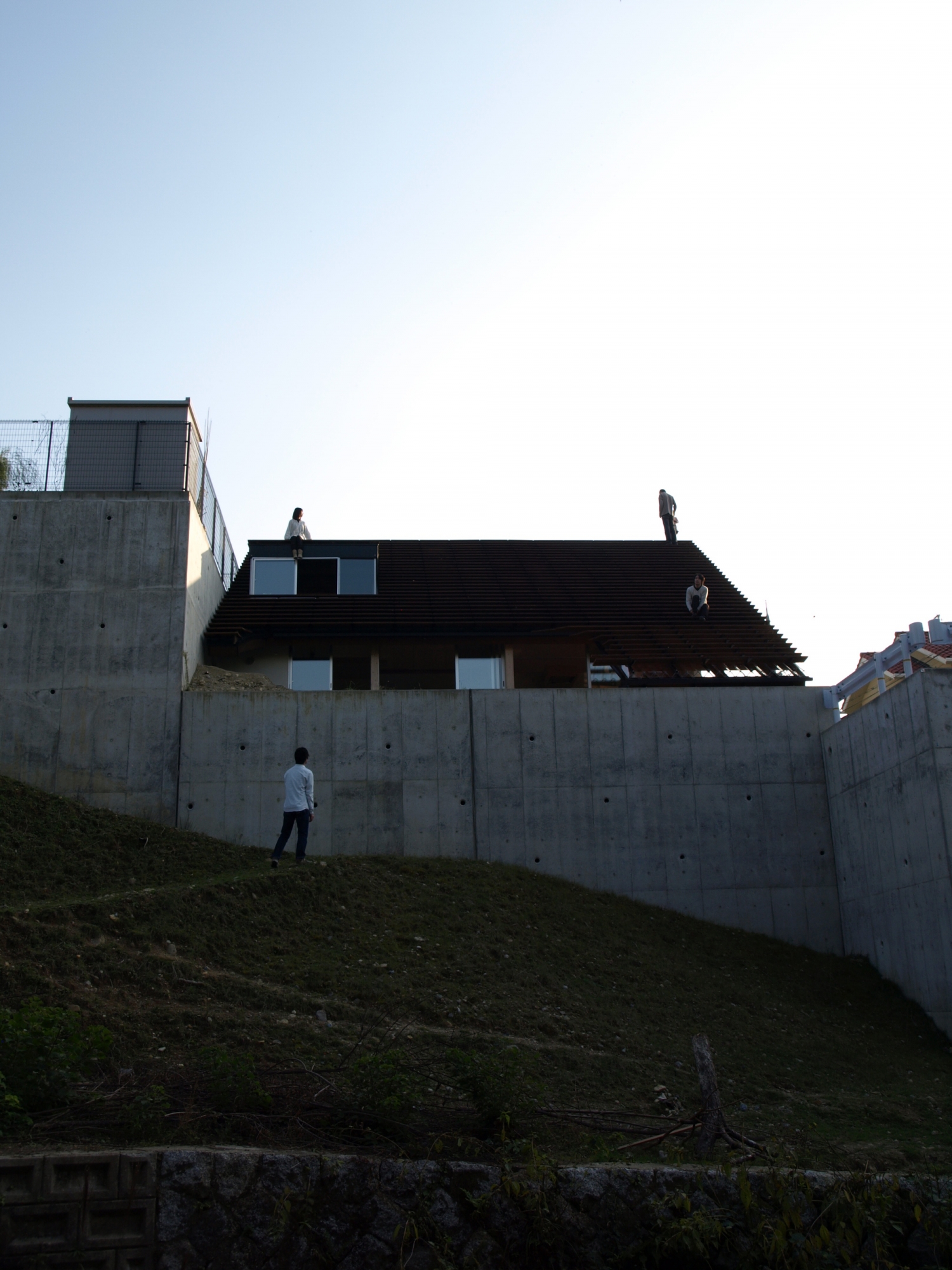 日本北面花房住宅 | 融合自然，阶梯式屋顶赏四季风光-22