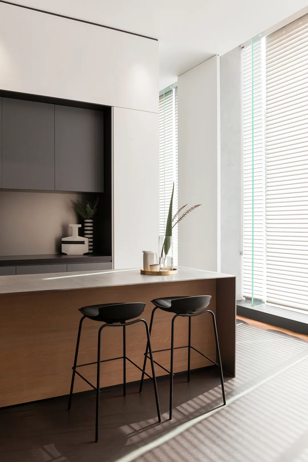 厦门 RAVA 旗舰店 | 现代简约美学空间-58