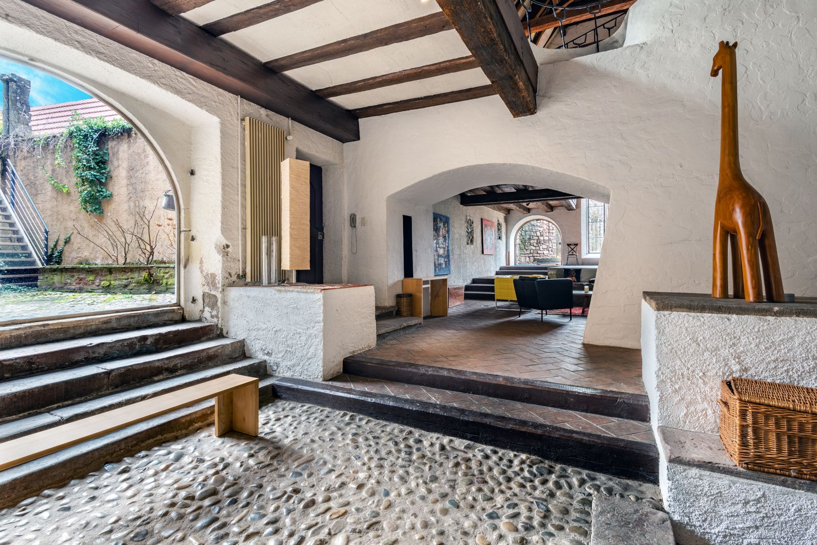 阿尔萨斯660㎡带壮观壁炉古修道院住宅丨法国丨雅克·库埃勒（Jacques Couëlle）-32