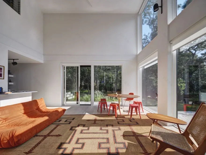 Cette immense maison container à l’intérieur design a été construite en deux mois seulement !-3