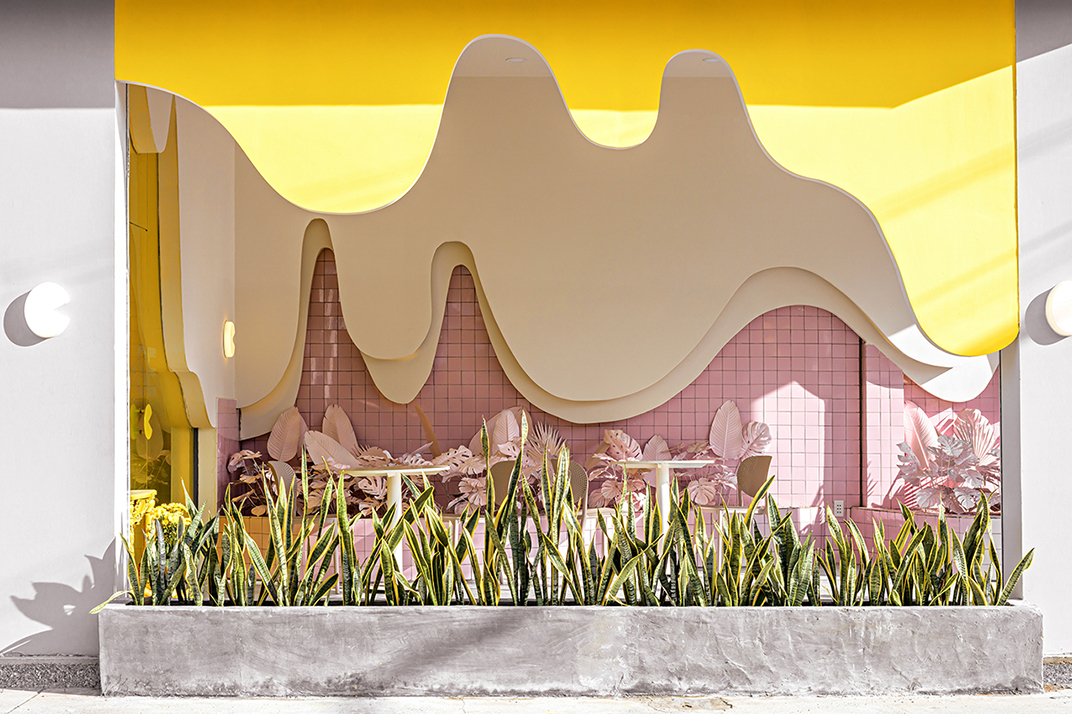 超可爱的餐厅灵感来自一层融化的奶酪 ，越南 | Designed by Ksoul Studio - 甜品店 - 餐厅LOGO-VI空间设计-全球餐饮研究所-1