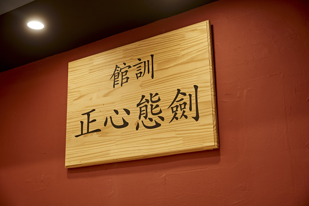 20 平米极简生活，原木风打造温馨小窝-11