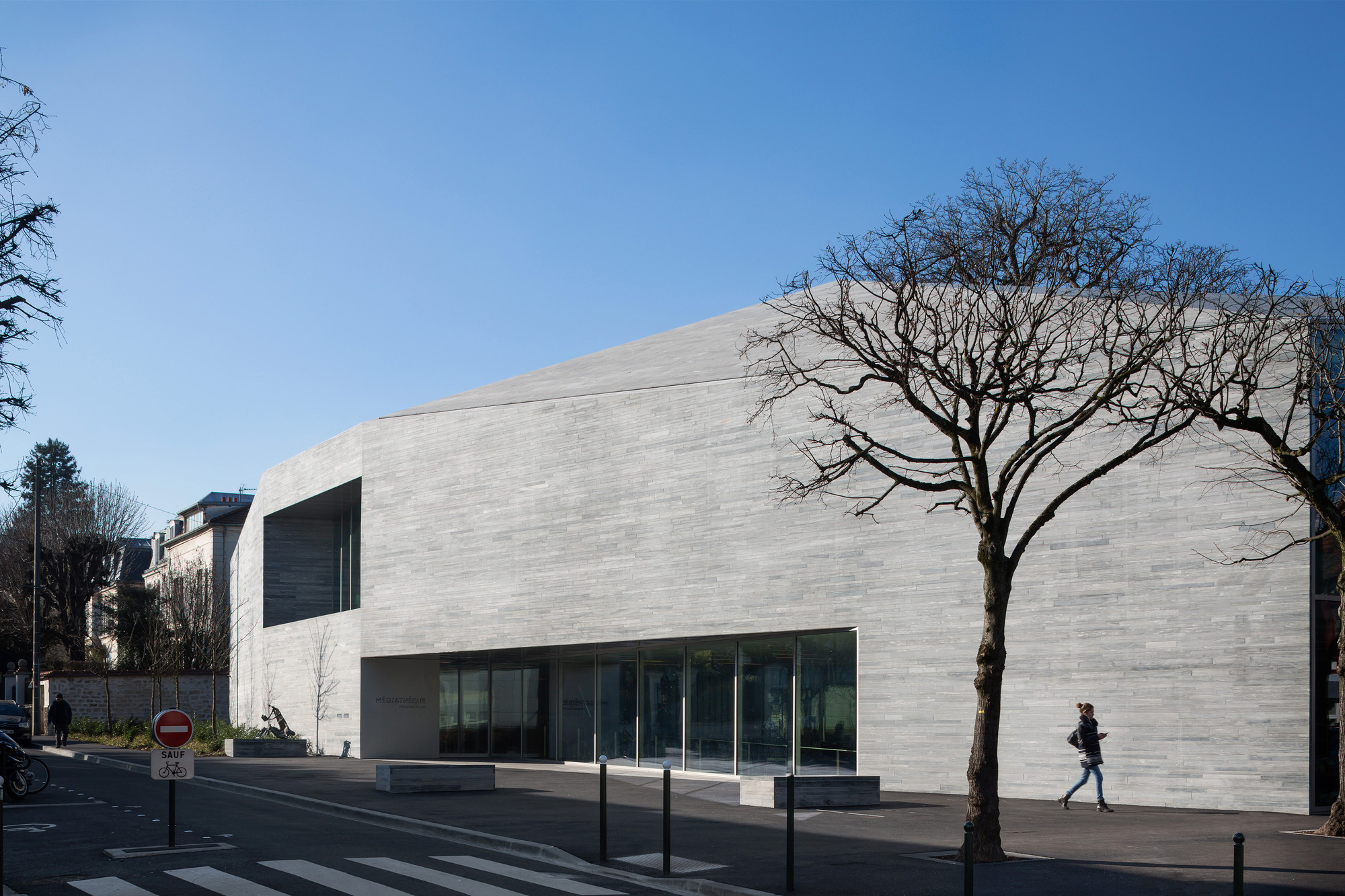 Media Library in Bourg-la-Reine / Pascale Guédot Architecte-43