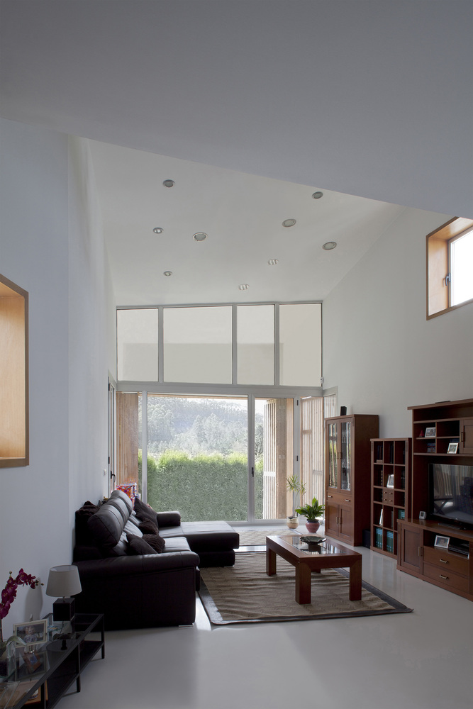 西班牙农村景观中的折叠木质空间-22