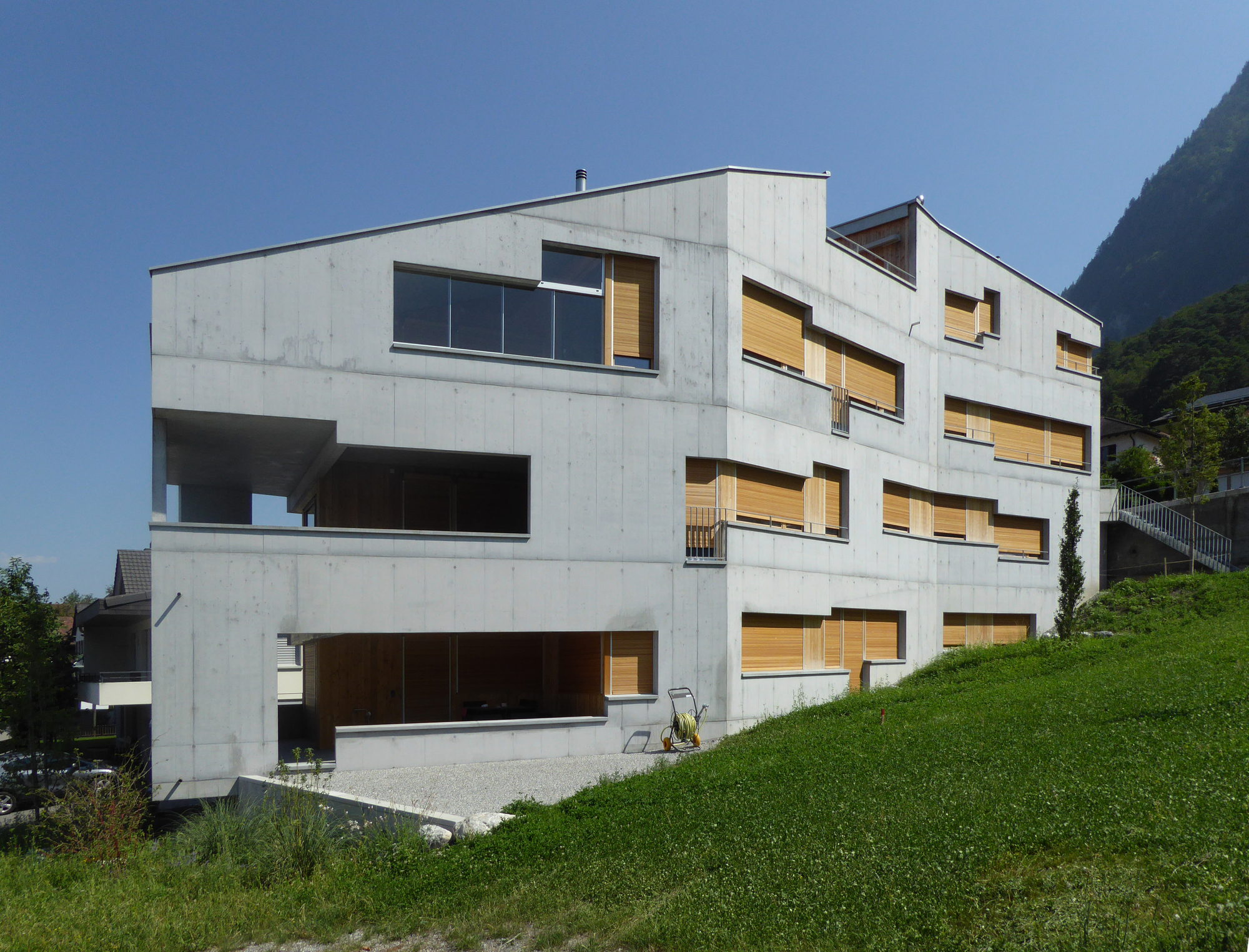 奥伯格加斯公寓丨Uli Mayer Urs Hüssy-16