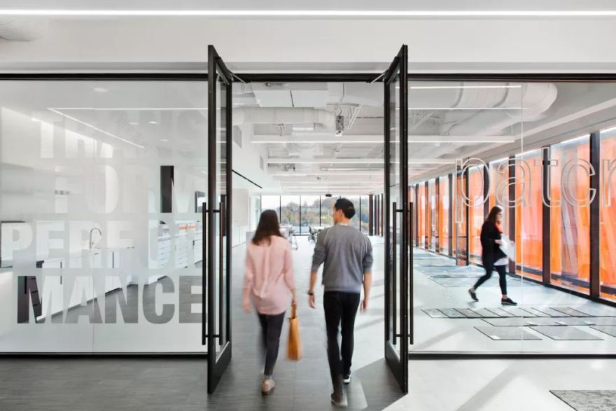 Gensler 打造现代办公空间,五大案例诠释高效办公新理念-39