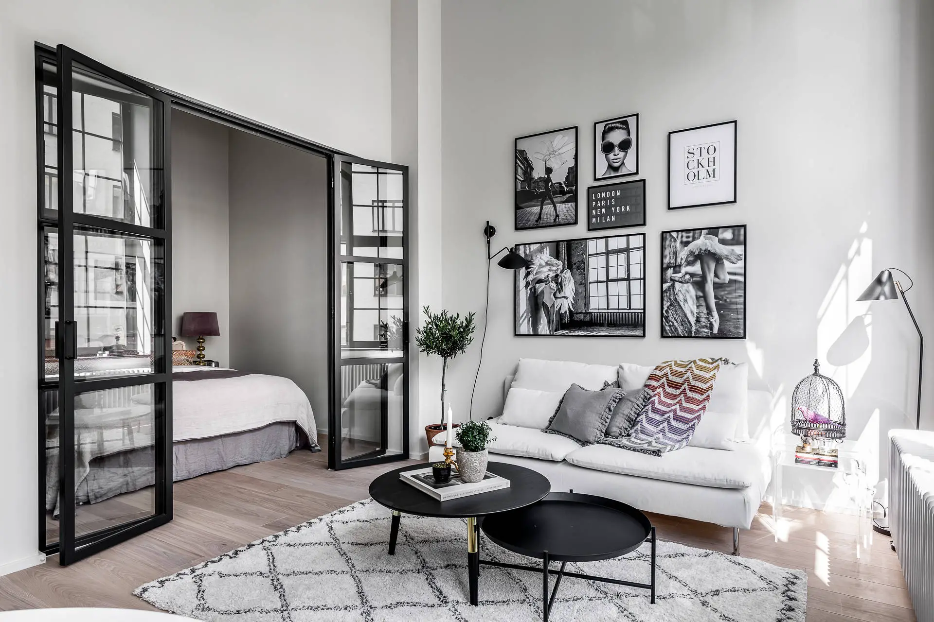 瑞典旧酿酒厂改造的挑高采光 Loft 公寓-14