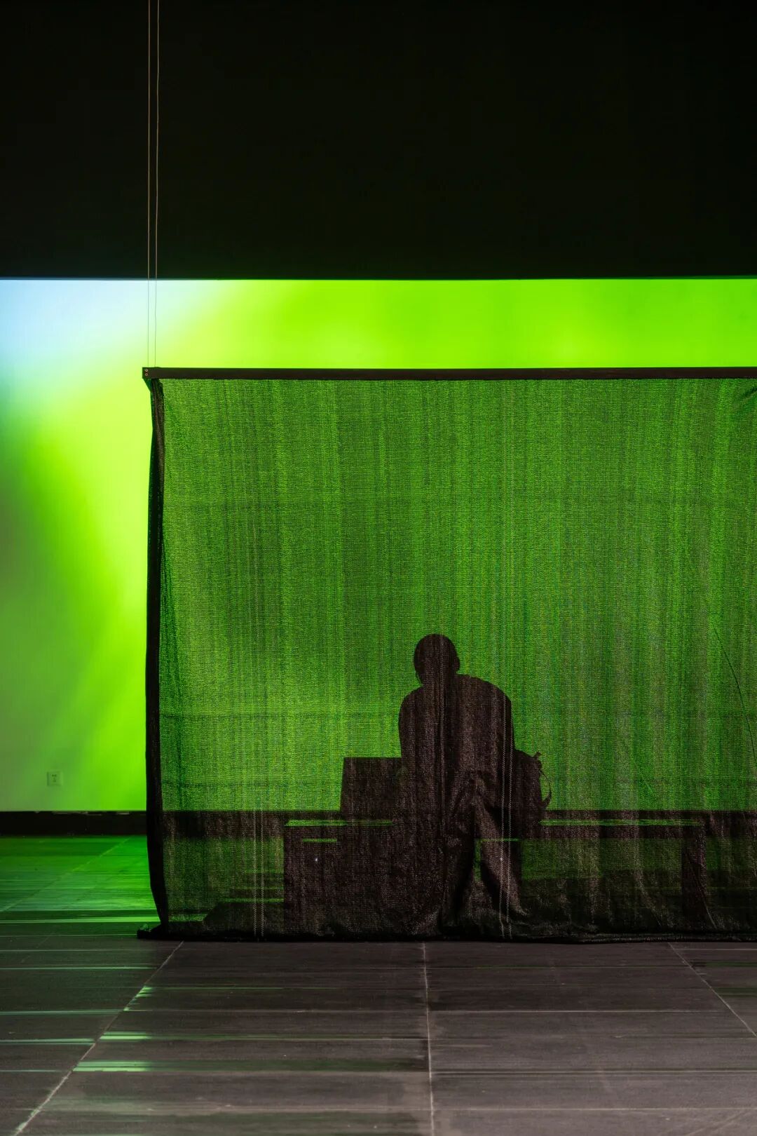 屋顶聚落｜“我们的目光：艺术、人类学与亚洲映像”空间展陈设计-44