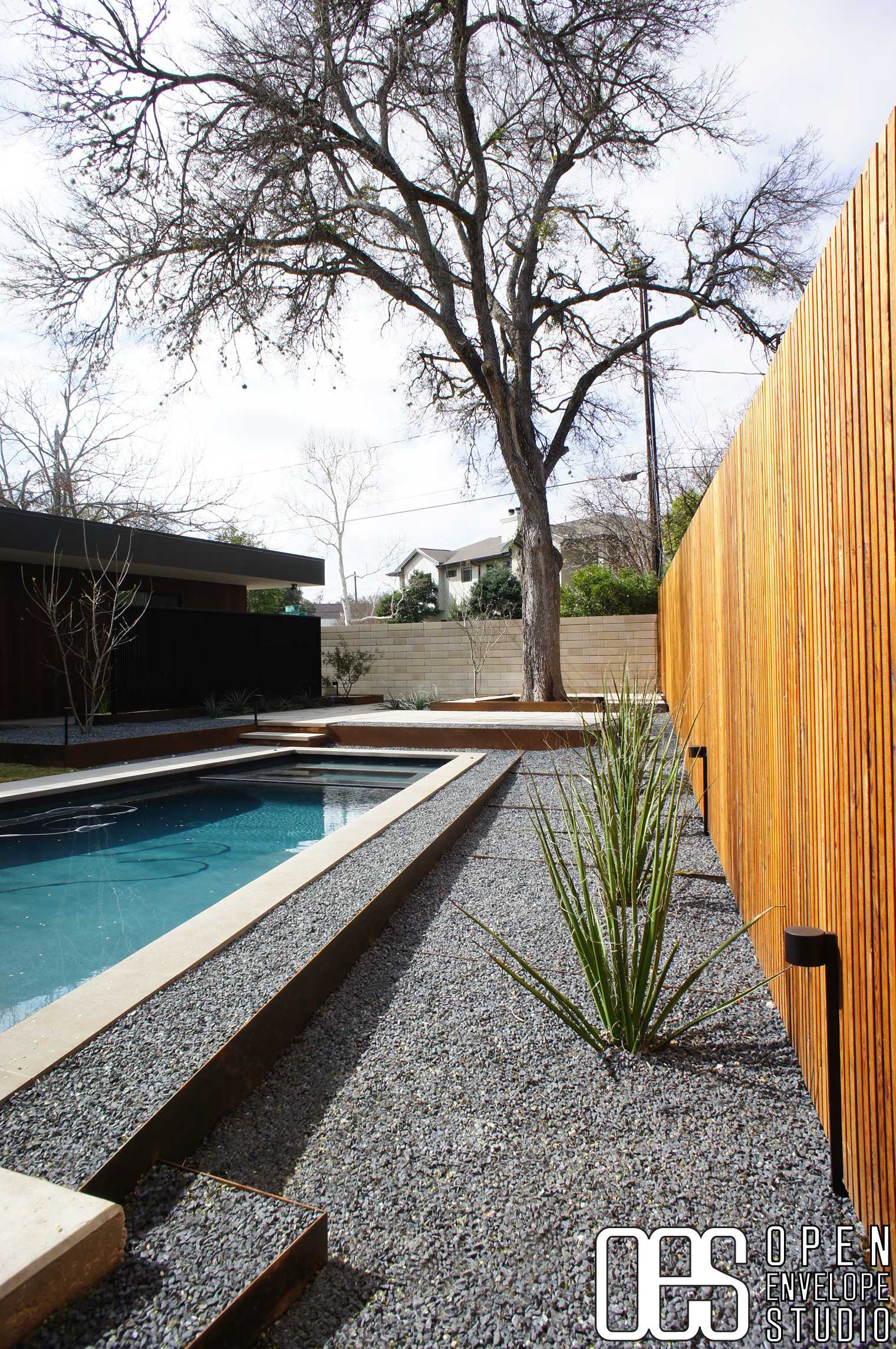 阿贝纳特住宅 | 现代简约的庭院景观设计-8