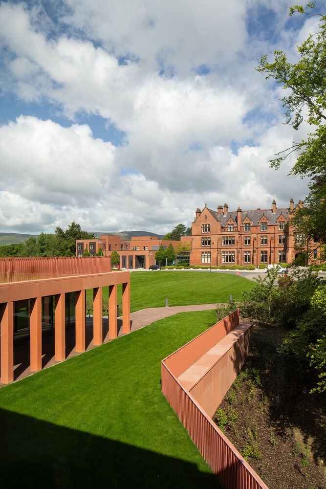 贝尔法斯特女王大学商学院丨英国贝尔法斯特丨TODD Architects-6