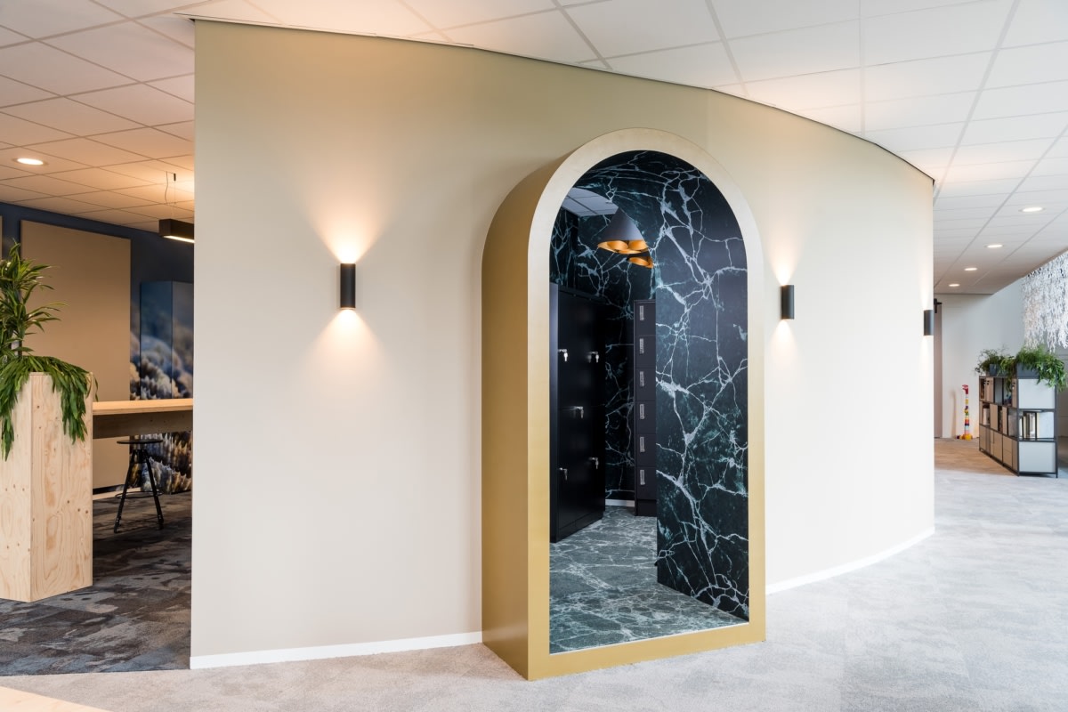 荷兰 Westzaan 的 GZ OfficeXperience 陈列室——现代办公空间的绿色演绎-15