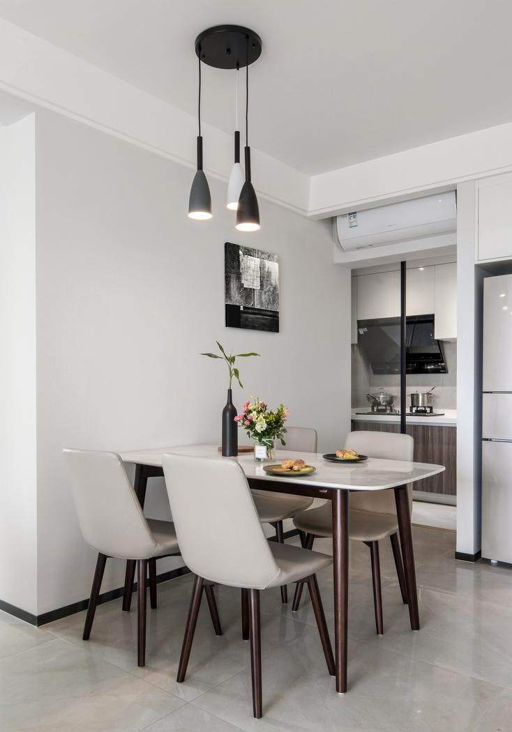 独居男青年 • 哨所-34