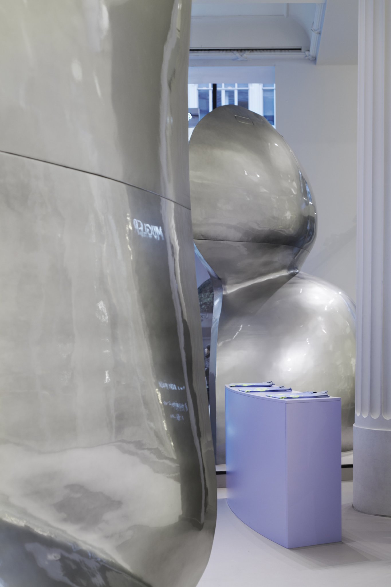 Mugler 香水 Angel 沉浸式快闪店丨英国伦敦丨Random Studio-14