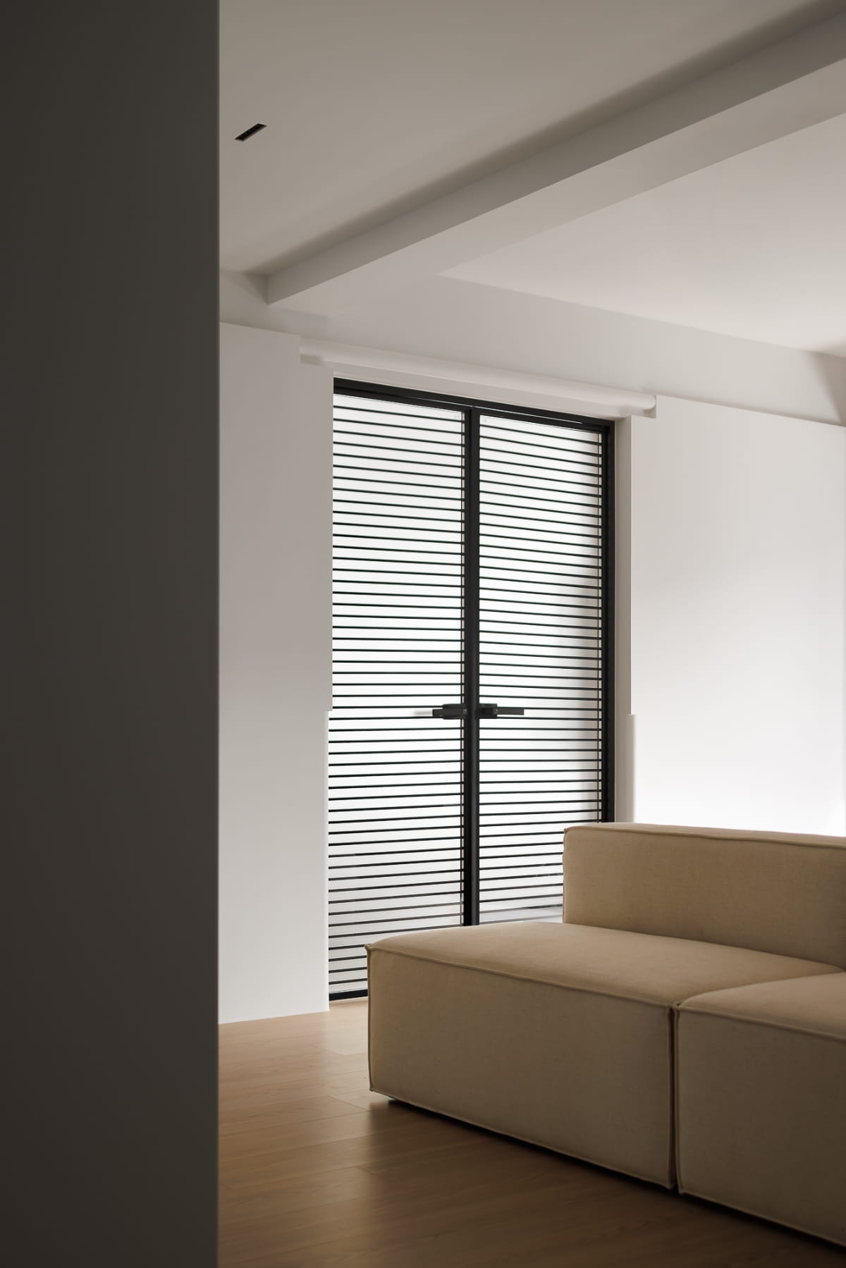 剥离繁杂,黑白描绘生活的纯粹与本真丨赫设计-59