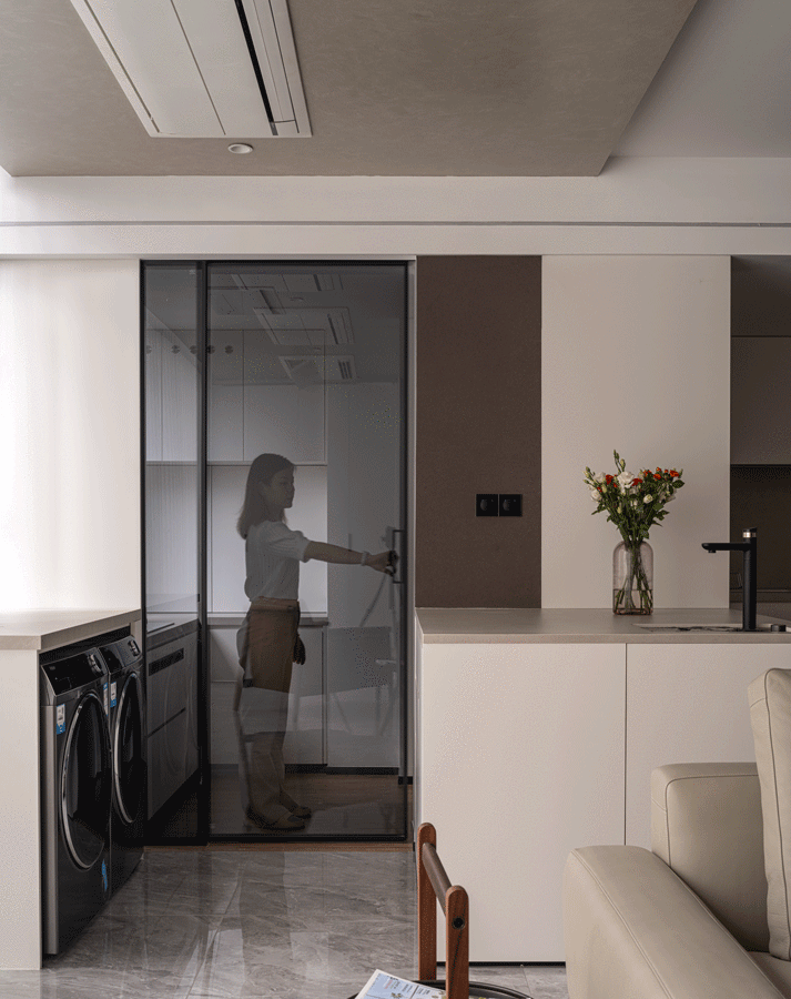 悬空楼梯下的蓝调空间丨中国广州-42