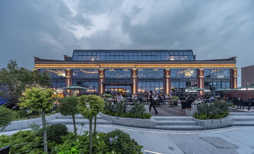 夏的热烈在麦芽香气中 ｜青岛啤酒 · 时光海岸精酿啤酒花园-13