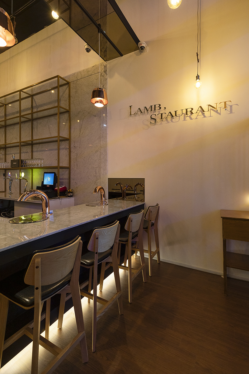 光之盛宴 | 15 坪现代烧烤店设计解析-7