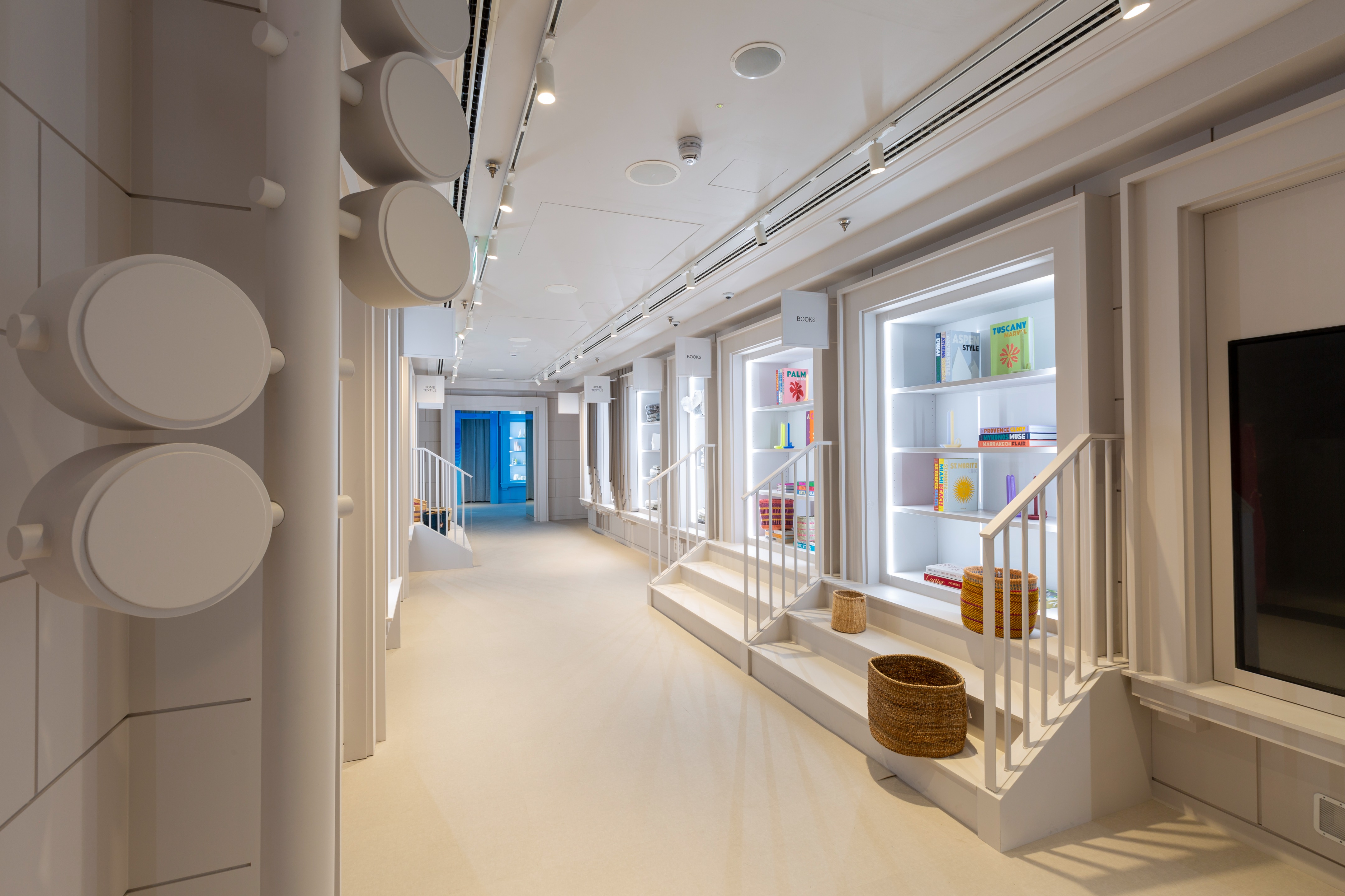 WOW 在线购物体验店丨西班牙马德里丨External Reference-53