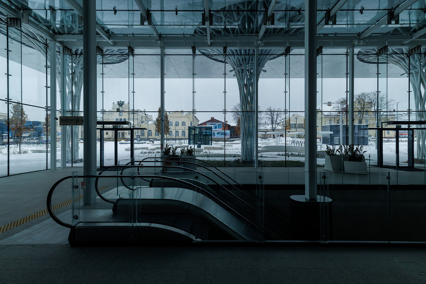 大都会火车站兼综合通讯中心丨波兰卢布林丨Tremend Studio-28