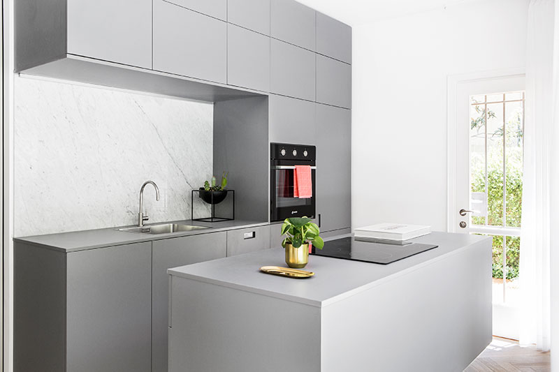 以色列玻璃立方体公寓，创新设计打造独立办公空间-6