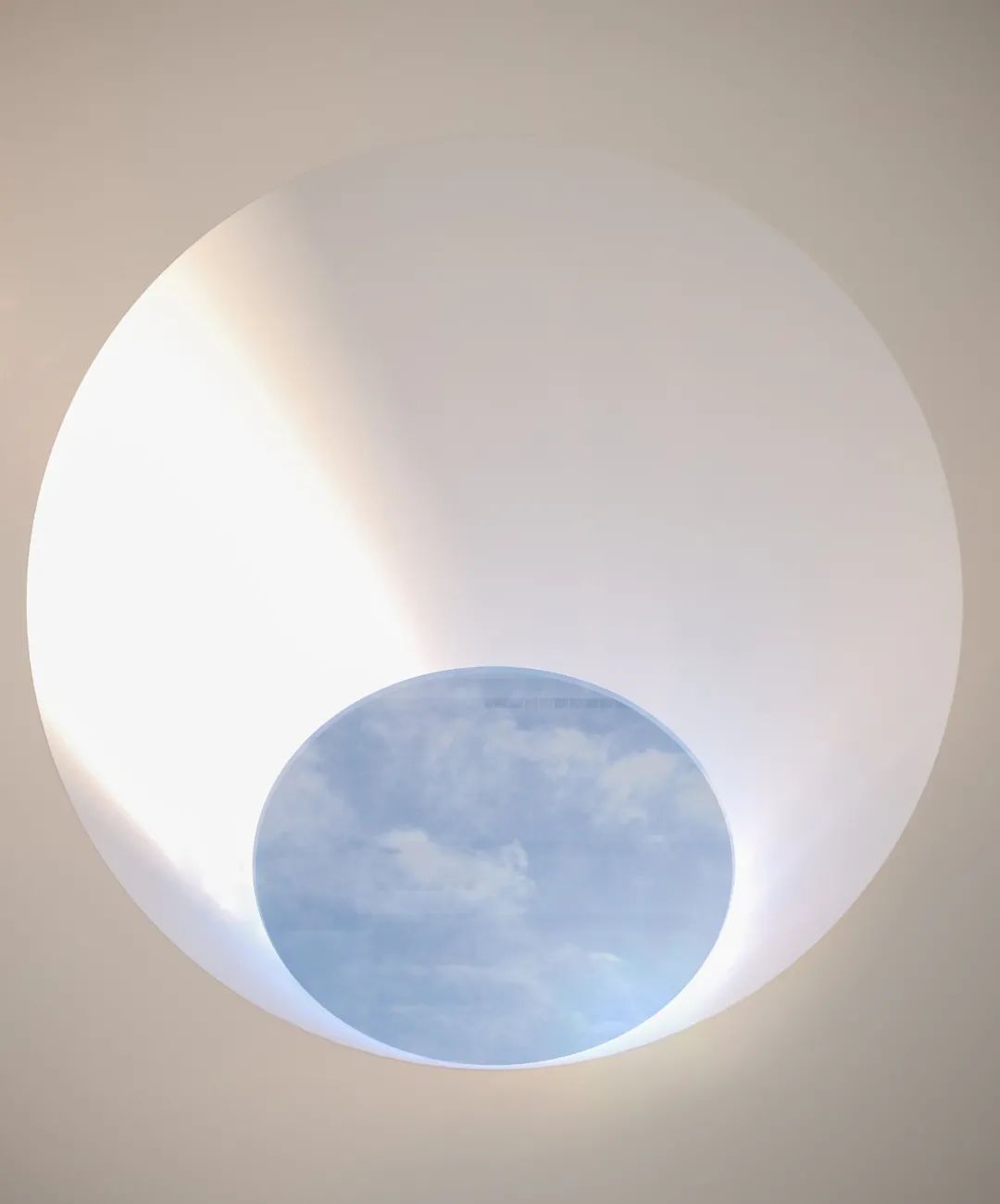 澳大利亚现代豪宅的海浪般设计-4