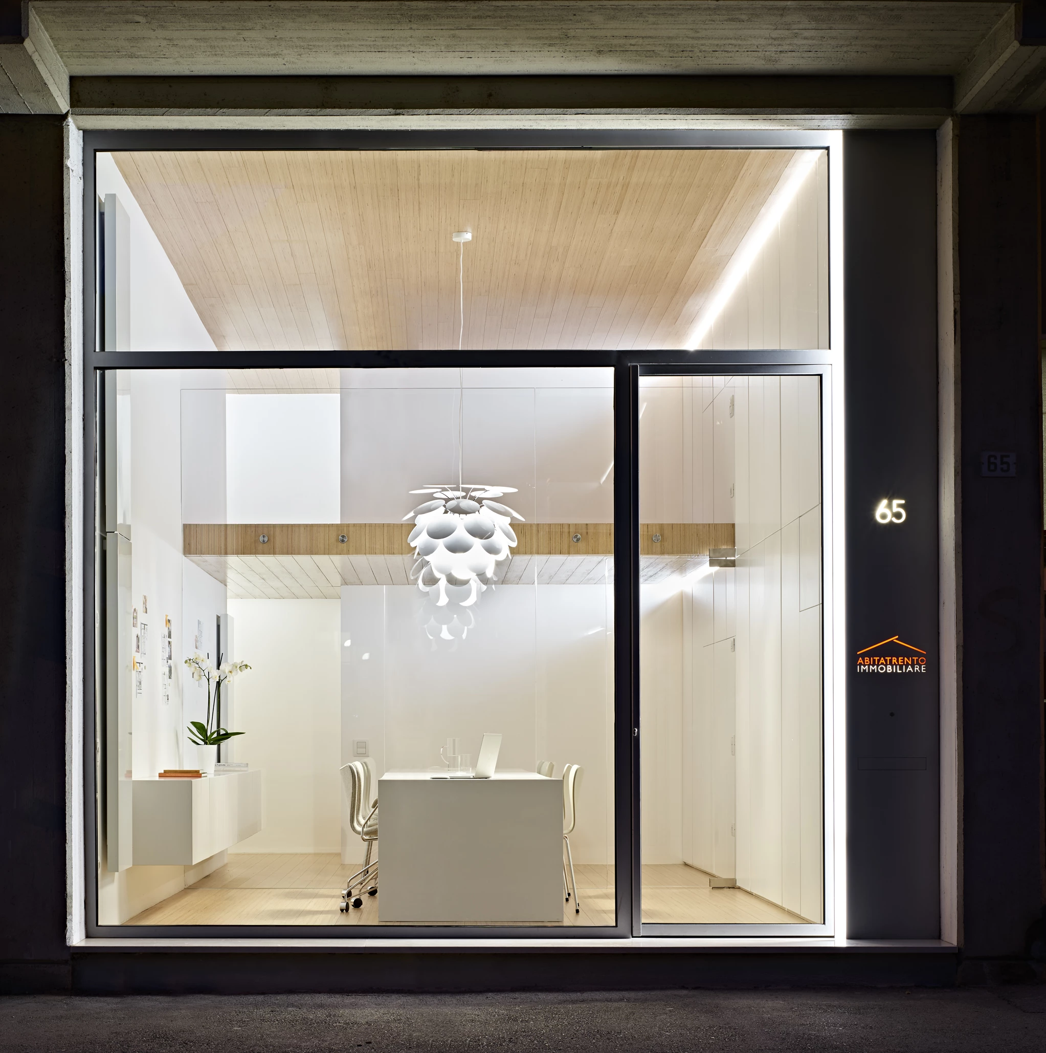 温馨居家感的办公空间设计-7