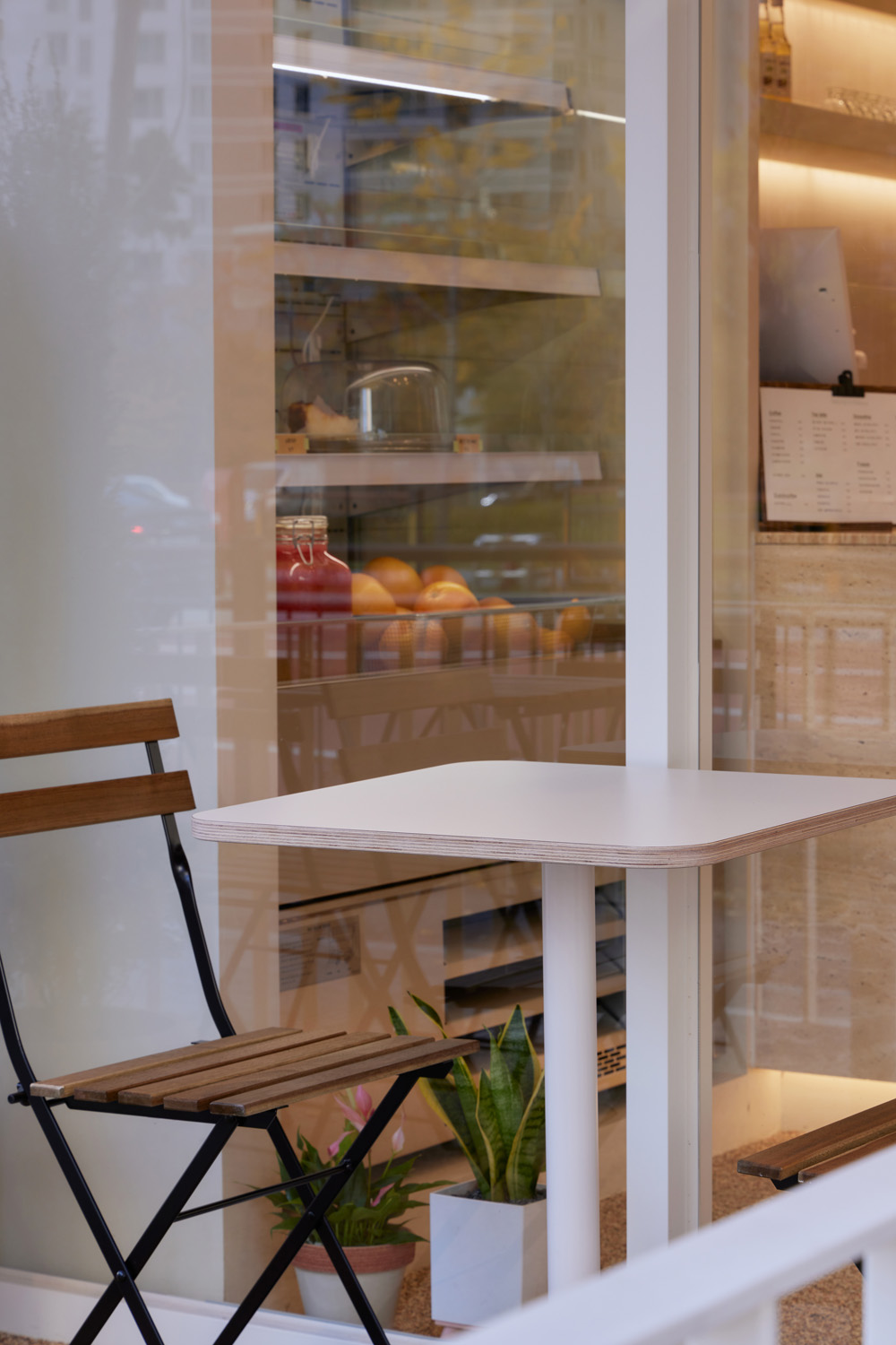 温馨舒适的 9 平米南阳주咖啡厅设计-12