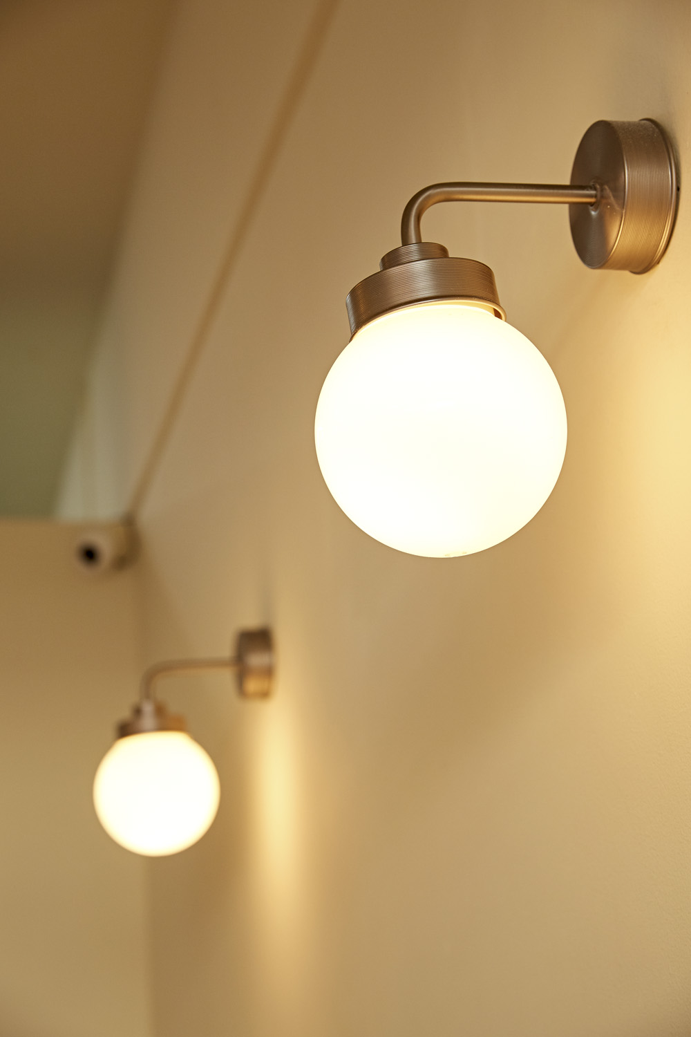 首尔 13 坪甜蜜咖啡厅，打造复古艺术空间-11