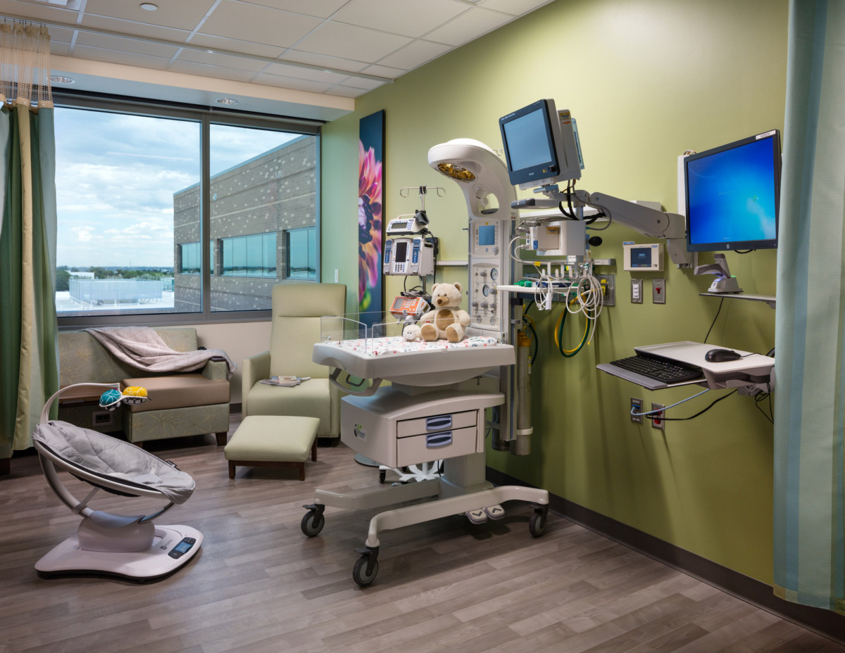 UCHealth 朗斯峰医院丨美国科罗拉多丨EYP Architecture & Engineering-13