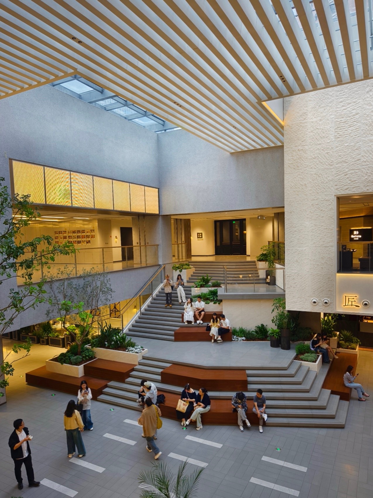 重庆龙湖北城天街B馆L4层室内景观营造丨中国湖北丨物候设计（重庆物候景观规划设计有限公司）-91