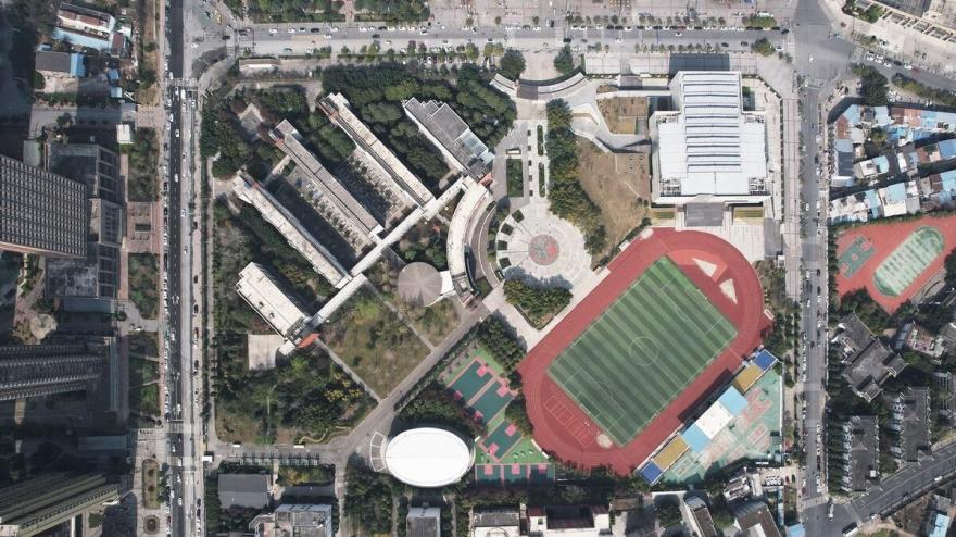 龙泉中学体育馆(第31届世界大学生夏季运动会配套篮球训练馆)丨中国成都丨中国建筑西南设计研究院有限公司-12