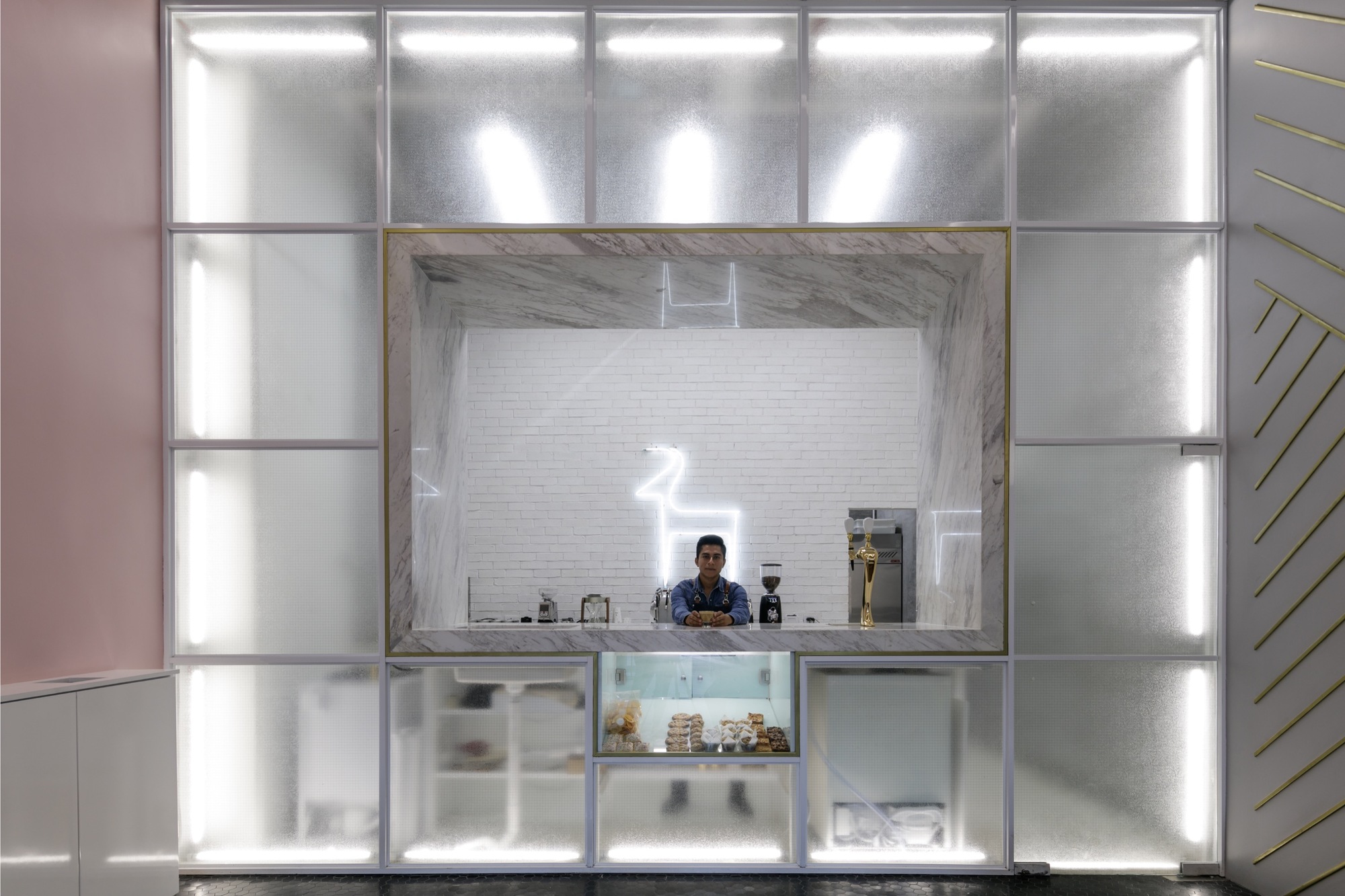 安提洛普咖啡馆-5