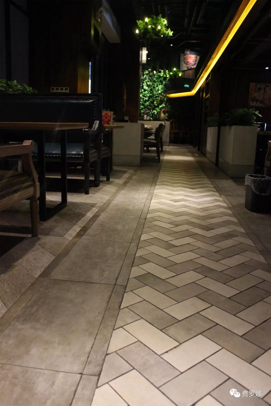 【周六案例放送】把蒙太奇运用至空间，体验一个可以穿越的餐厅——挑食 | 费罗娜水泥砖-12