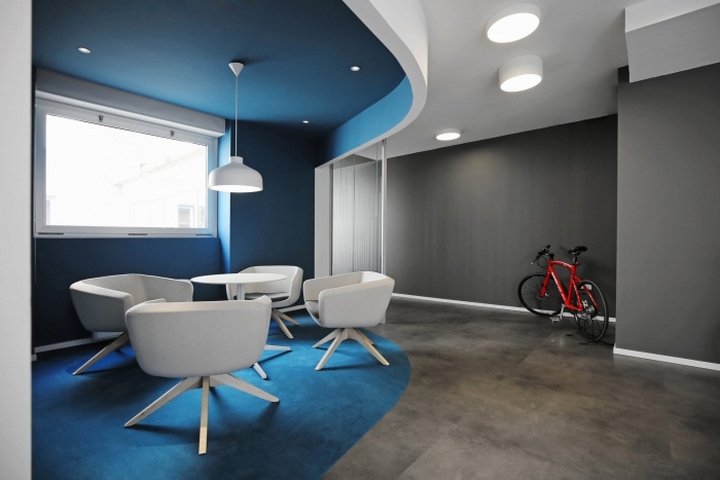 意大利科技公司e Novia米兰办公室  Il Prisma设计团队-10