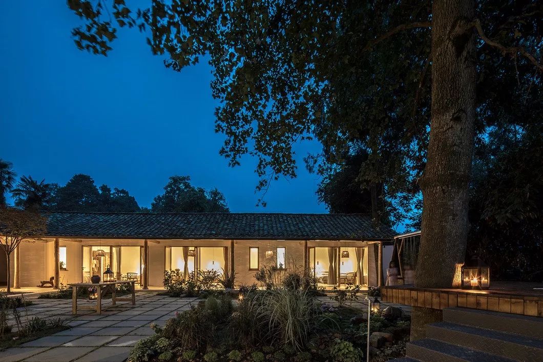 一座院子，度余生-12