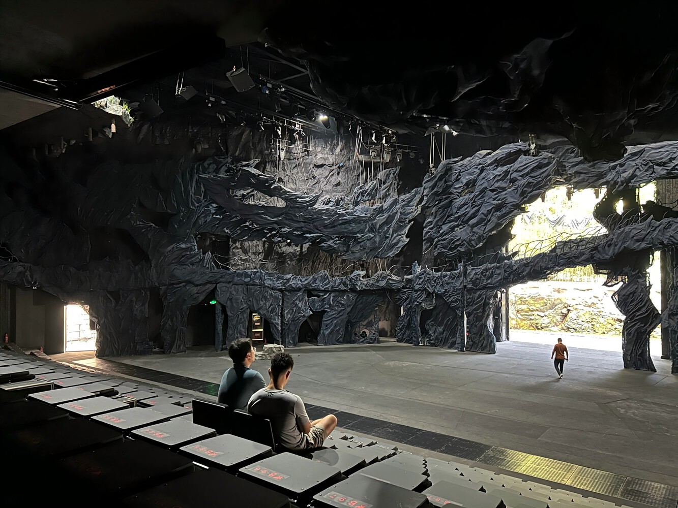 井冈山演艺中心提升改造项目丨东南大学建筑学院+东南大学建筑设计研究院有限公司-25