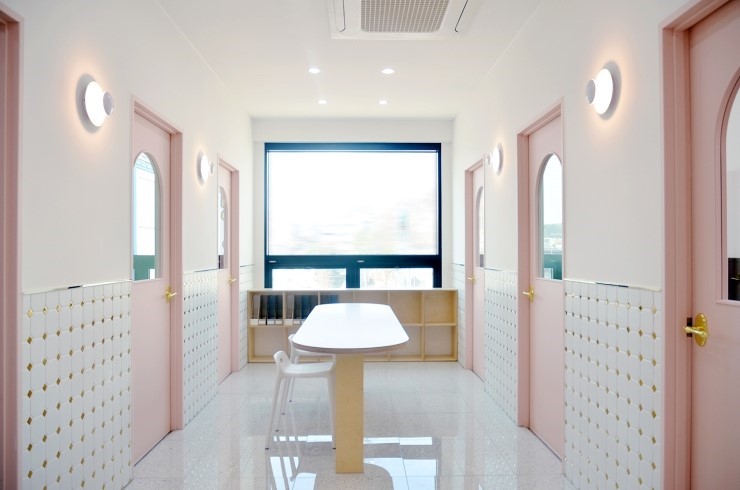 简约白调音乐学校 打造优雅氛围-4