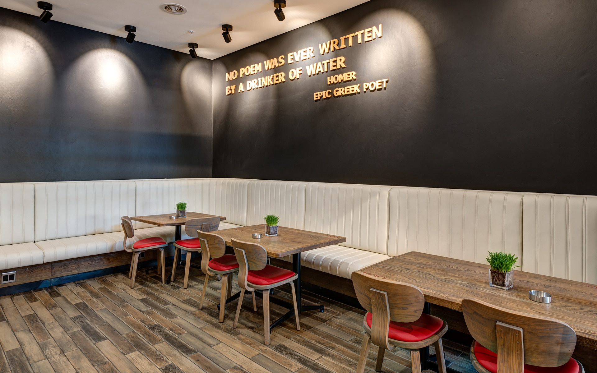 哞哞葡萄酒吧与烧烤餐厅丨南非比勒陀利亚丨COOOP™ | Design for Behaviour™-15