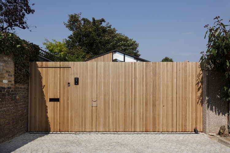 伦敦后梯田庭院住宅-22