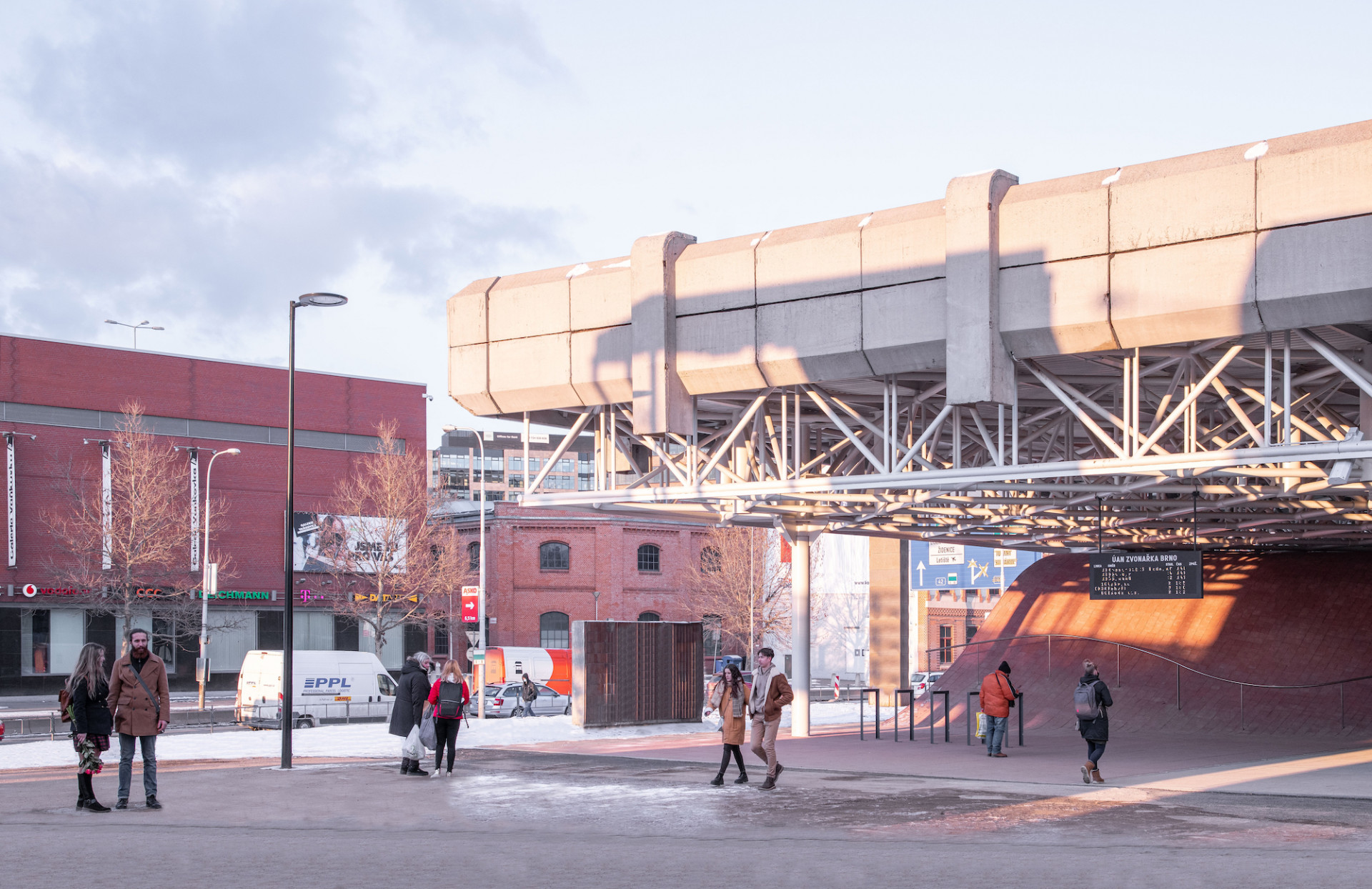 布尔诺兹沃纳尔卡汽车站现代化改造项目丨捷克丨CHYBIK+KRISTOF工作室-1