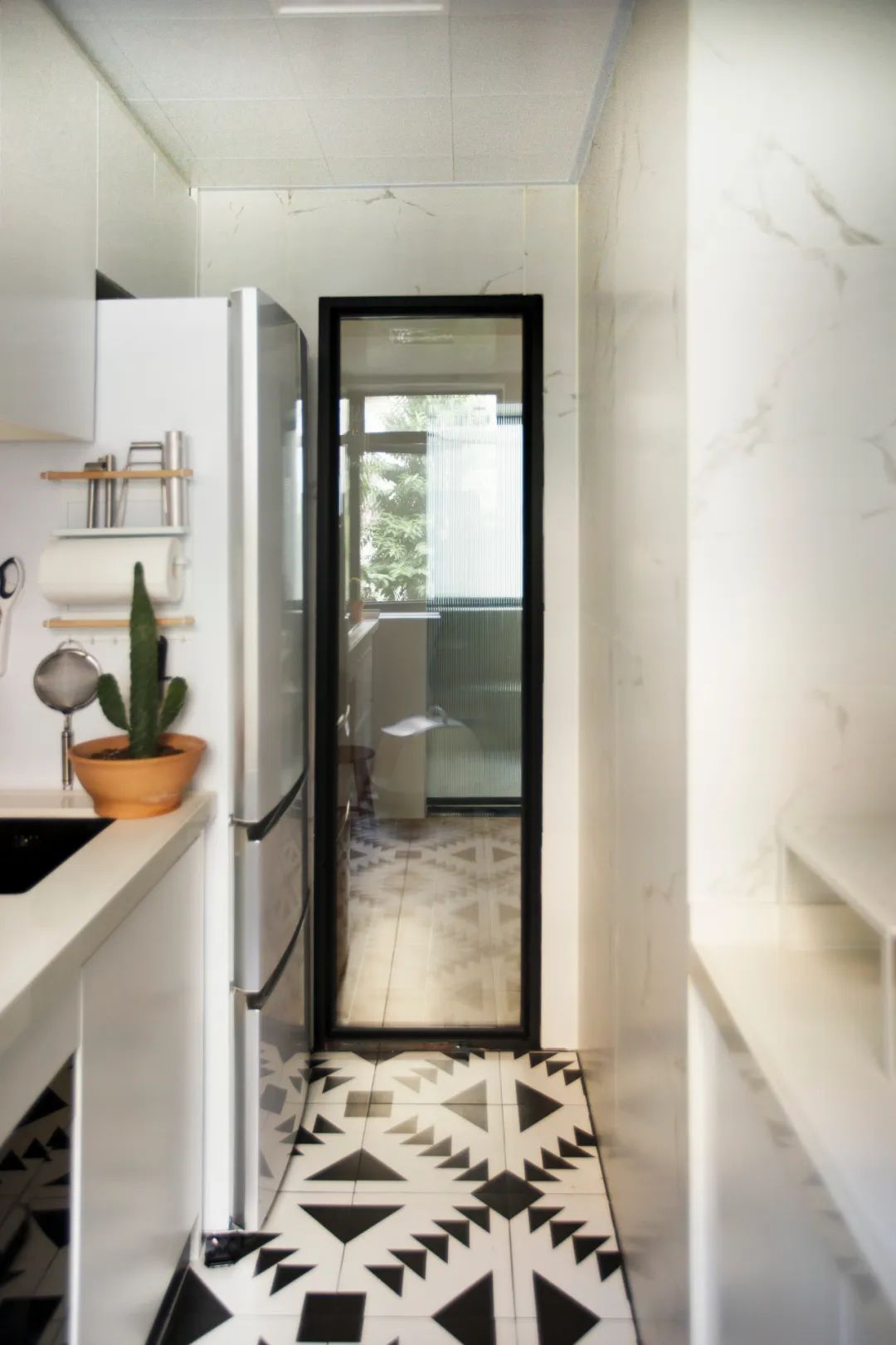 64㎡老房逆袭 | 定制橱柜、移门改窗，收纳击败 90% 小户型-51