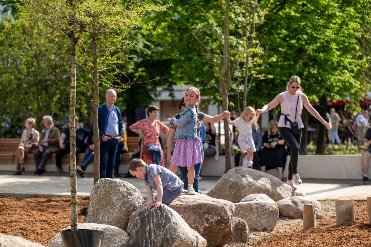 Genk市中心广场绿化改造项目（含大广场等）丨比利时丨Bureau Bas Smets-5