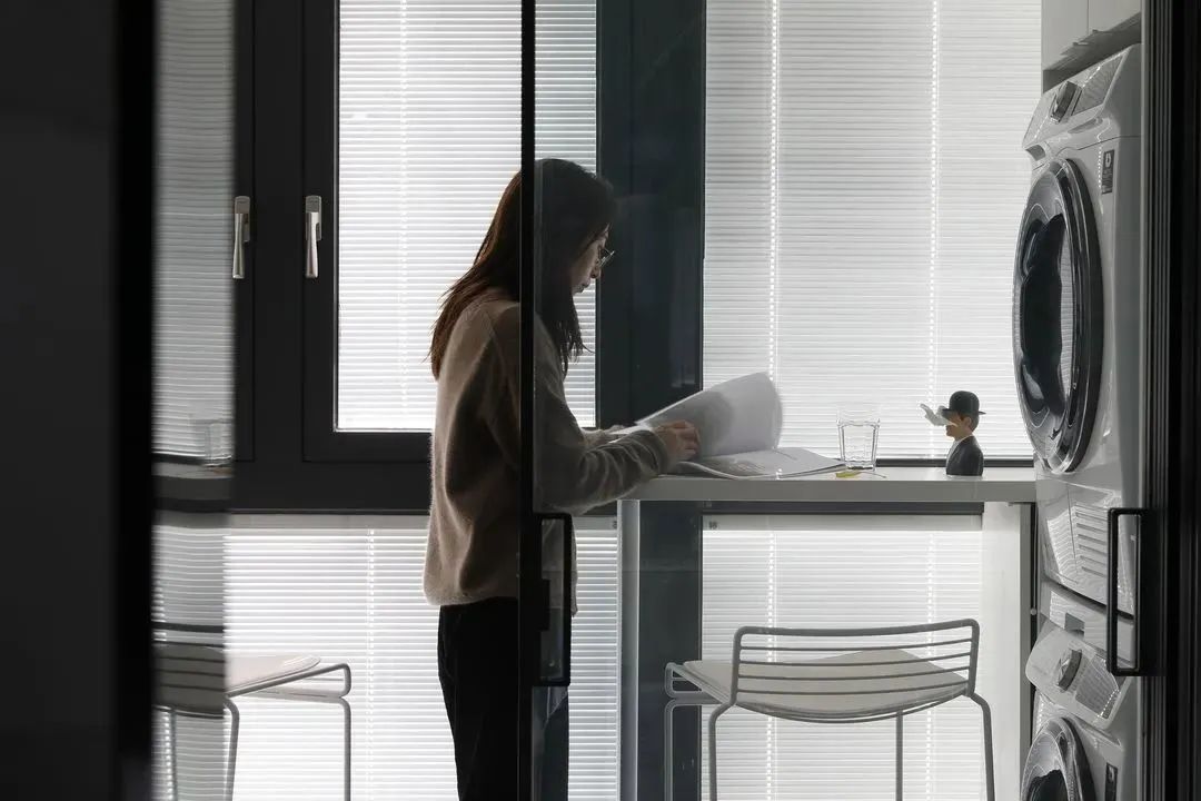 禁欲人居 · 南京融侨中央花园的现代简约二居室设计丨中国南京-59