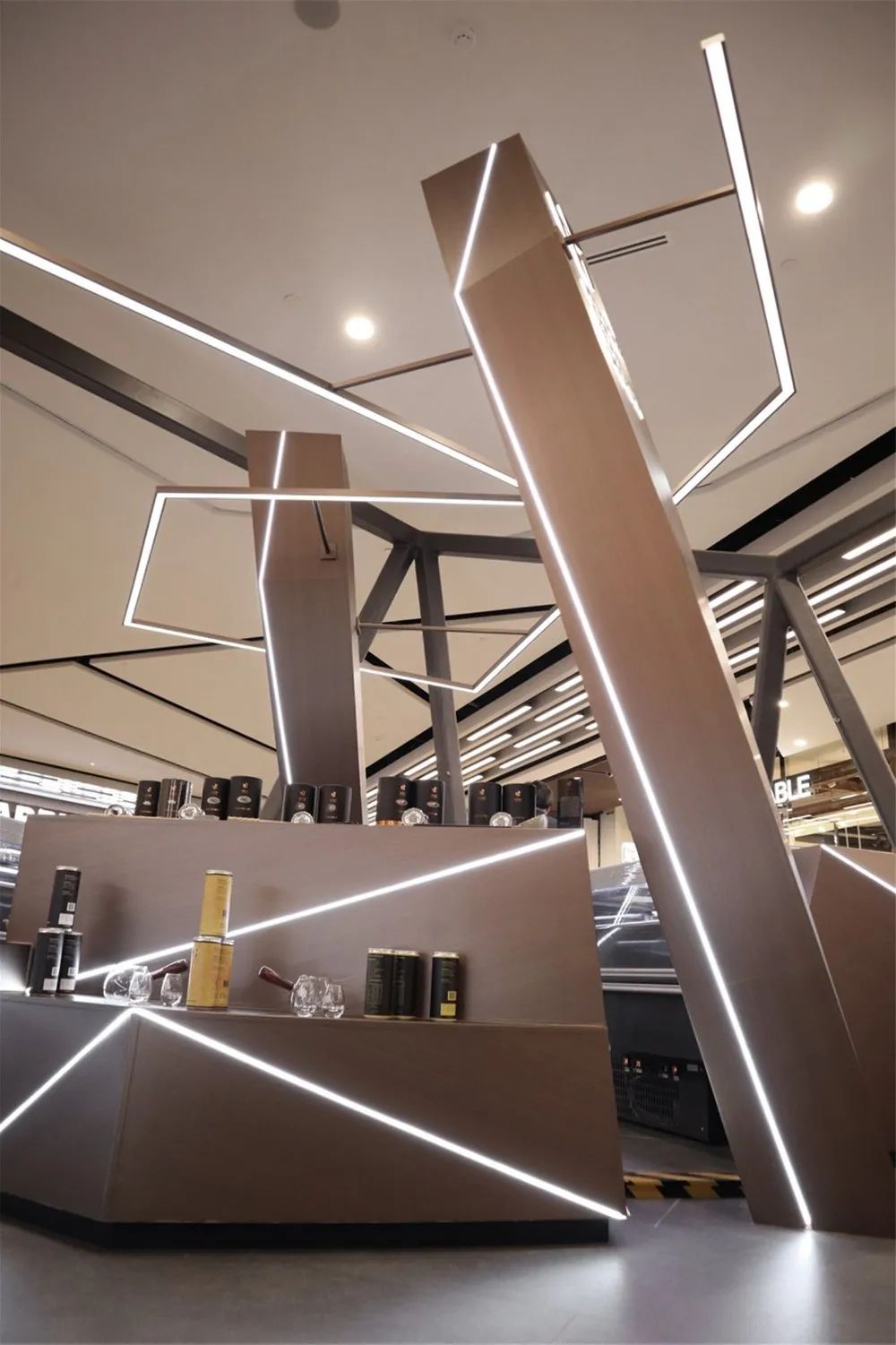 宇宙碎片中的甜品店——新加坡 HOUSE ON THE MOON 设计亮点-29