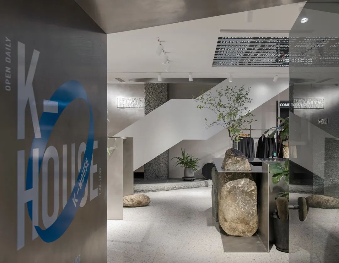 杭州·KHOUSE 男装买手店设计丨中国杭州丨观堂室内设计-5