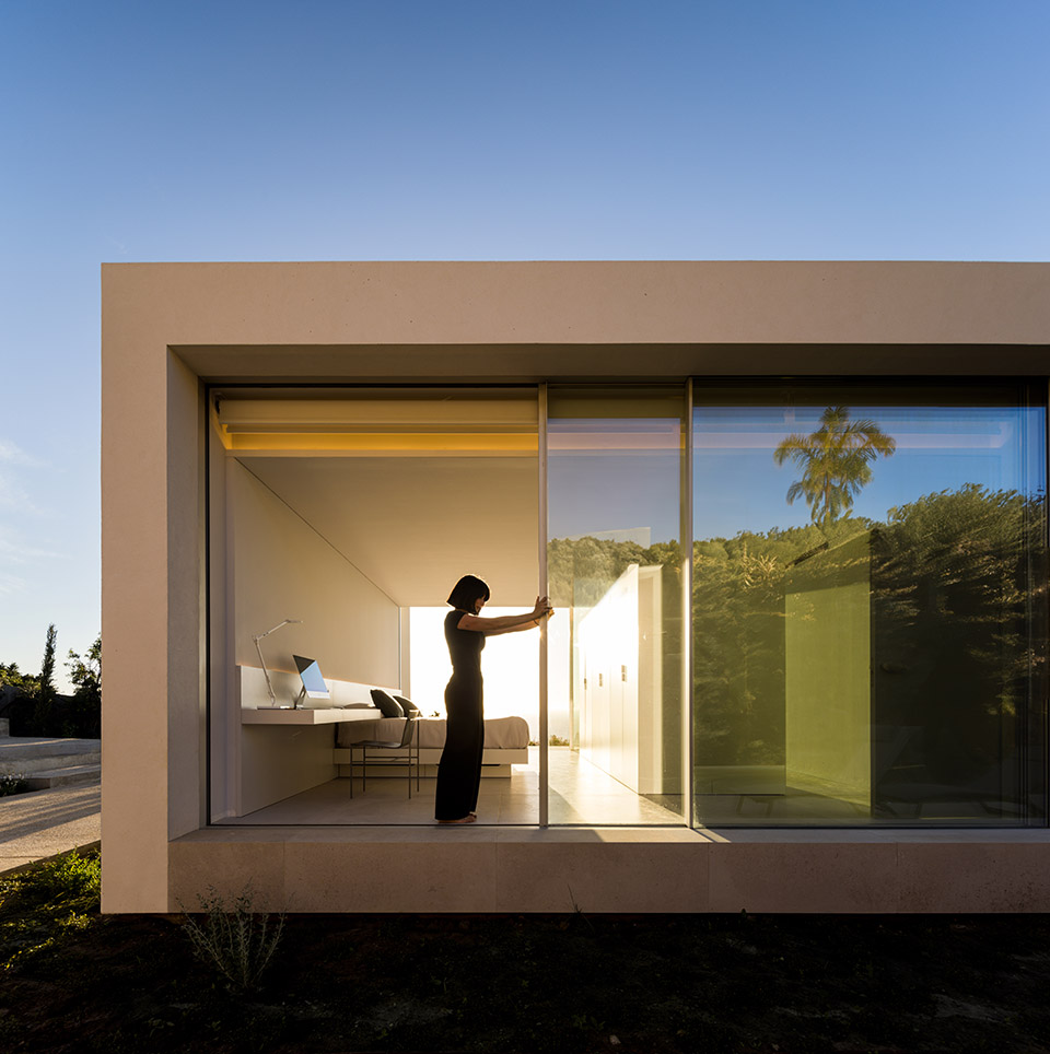 空中之屋 · 嵌入山体的宁静海景住宅丨Fran Silvestre Arquitectos-108