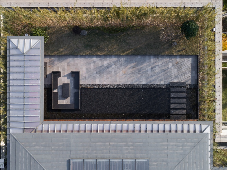 上海屋上三间会务空间·致正建筑的轻钢架构绿意空间-39