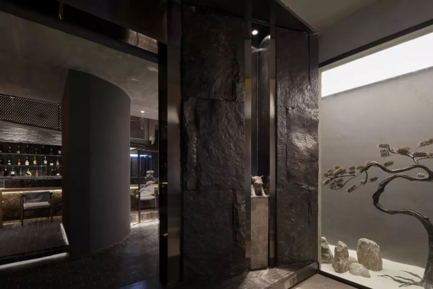 重庆赤犇炭火烤肉店——原始暗黑风潮的美食空间-39