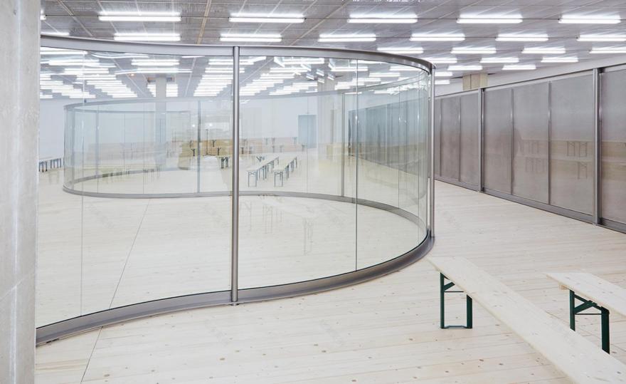 时尚盛宴 | 2017 春夏时装周秀场室内设计亮点-1